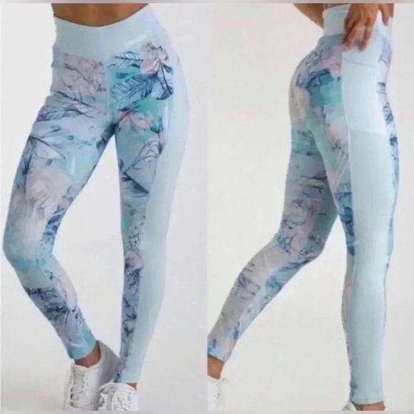 Gymshark ‘Efflorescent’ Leggings - Picture 2 of 9